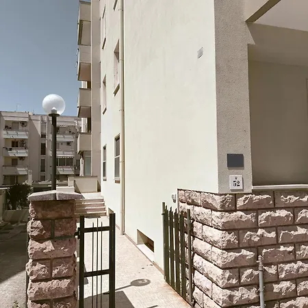 Blue Sea House Apartment