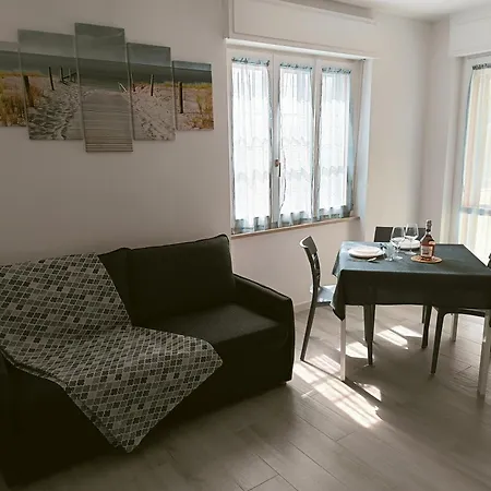 Blue Sea House Apartment